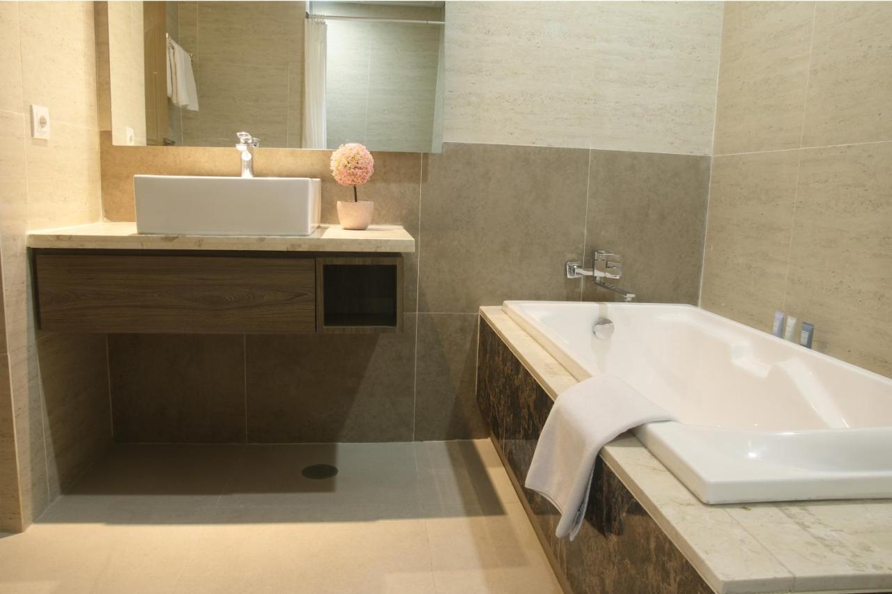 Graha Makara Suite Hotel & Residence Cikarang Exteriér fotografie